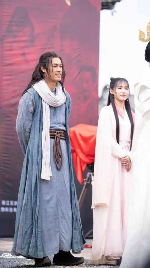 #各有千秋#新版天龙八部阵容强大，小燕子和皇阿玛加盟，阿朱阿紫各有千秋！
