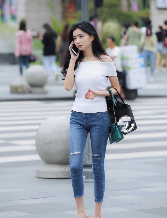 『小姐姐』小姐姐美爆了!独特的气质让人怦然心动
