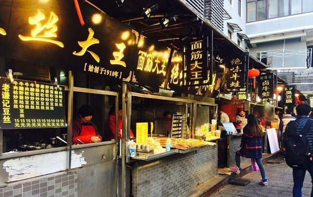 我国竞争最激烈的省会，84所大学100多万名大学生，数量世界第一