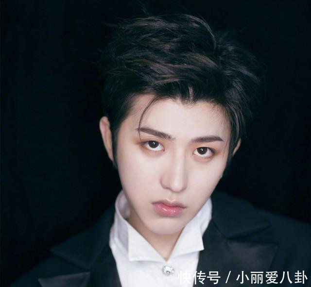 蔡徐坤顶级流量新歌被曝抄袭，粉丝怒火生头，真相竟是如此