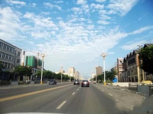  「誉为」河南发展最强的3个镇，一个被誉为中原第一镇，一个是龙