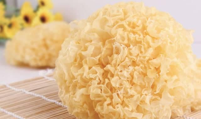  『食物』女人不想老太快，常吃5种食物，美白祛斑，越吃越年轻！