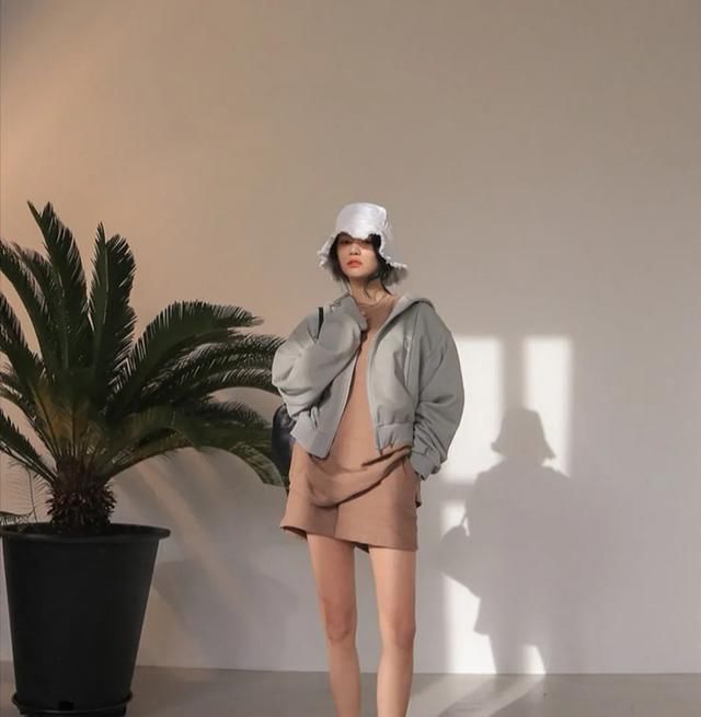  「女人」中年女人怎么穿才优雅有范?记住3种减龄穿搭,女神范十足