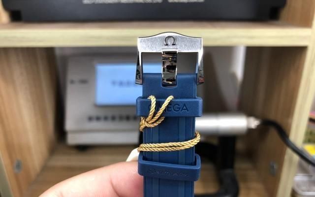  欧米茄：新款海马300中，你最喜欢哪个颜色？进来看看我的看法吧