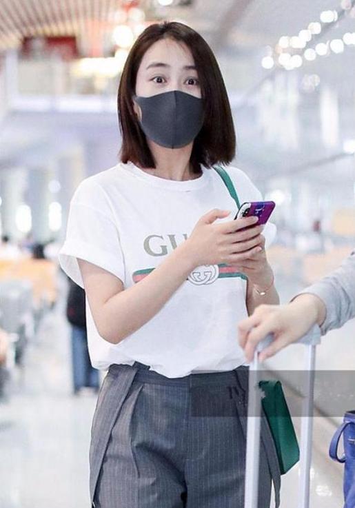 没有赵薇的身材就别穿条纹裤了，像马苏一样穿成买家秀就尴尬了！