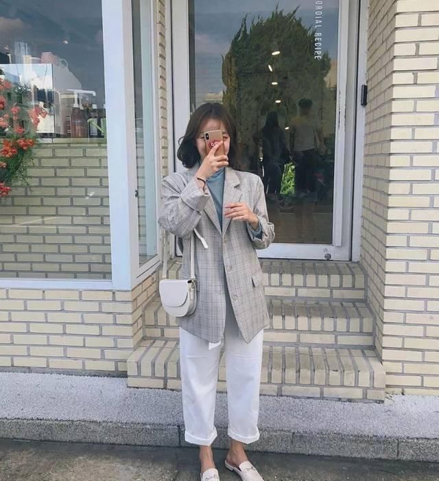 格纹西装:7-连衣裙+鞋子搭配,谁穿谁洋气 !