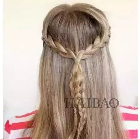 两个小揪揪的唐艺昕看起来最多18！