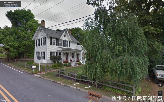  「大片」看看美国的农村的房子，大片的空地不种东西，就那么喜欢草坪