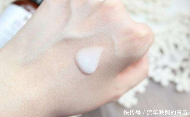 「道破」护肤时,“精华液”为啥不能直接擦脸上“北大医生”道破真相