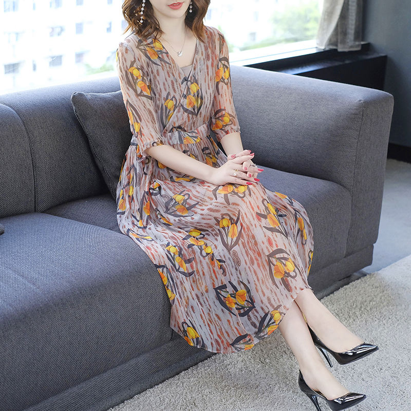 这种裙子叫蕾丝裙，显白嫩美更洋气，难怪老婆把真丝裙全都扔了