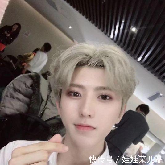 蔡徐坤身体不适发声明感谢理解，却有坤粉以“主人”身份回应央视