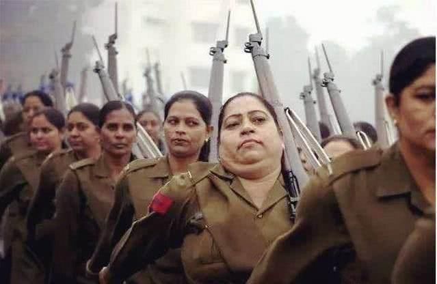 边境的印度女兵现实长得怎么样？一组图片告诉你她们有多漂亮