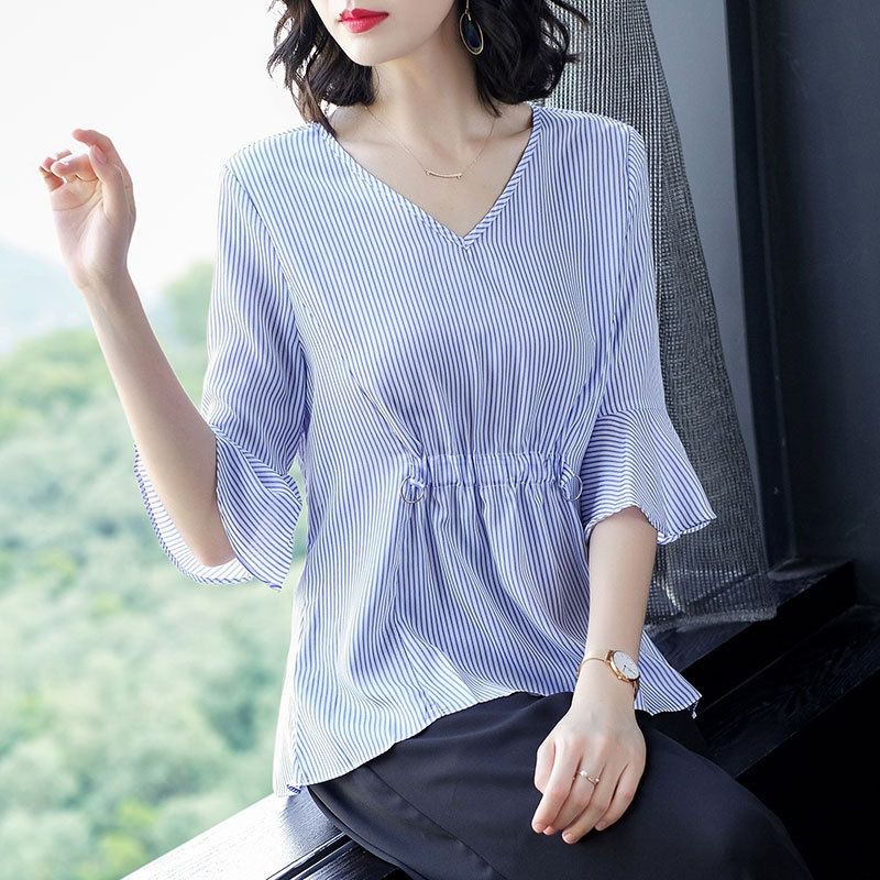 女人过45岁别穿短裤了，丑!学学下面大姐，嫩减21岁美炸天