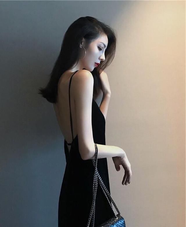 『女人』微胖女人有福了,新款遮肉连衣裙,上身时髦特显女人味