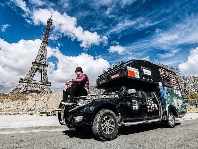 穿越大半个地球去摆摊，93年济南小伙这样诠释“彪悍的人生”