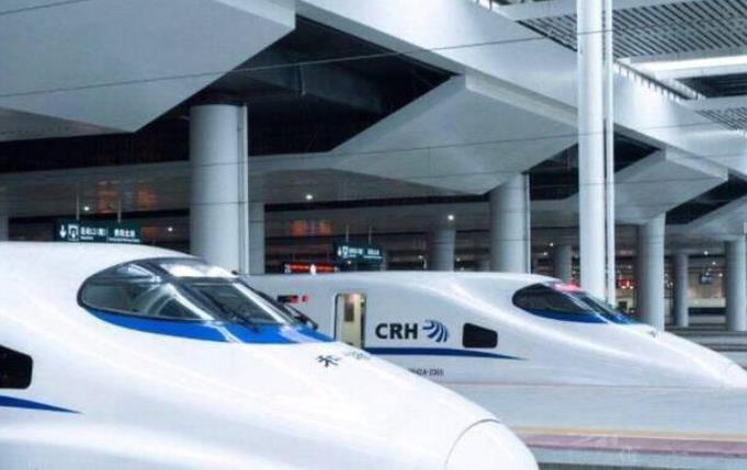 男子高铁中途下车抽烟, 这时候车开走了 能怎么办 这次知道了！