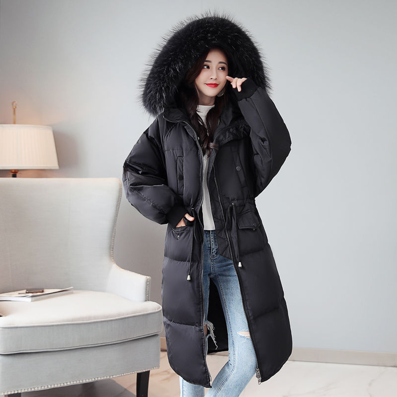 等我有钱了，也都想买这种羽绒服，修身又大气，一件比一件洋气