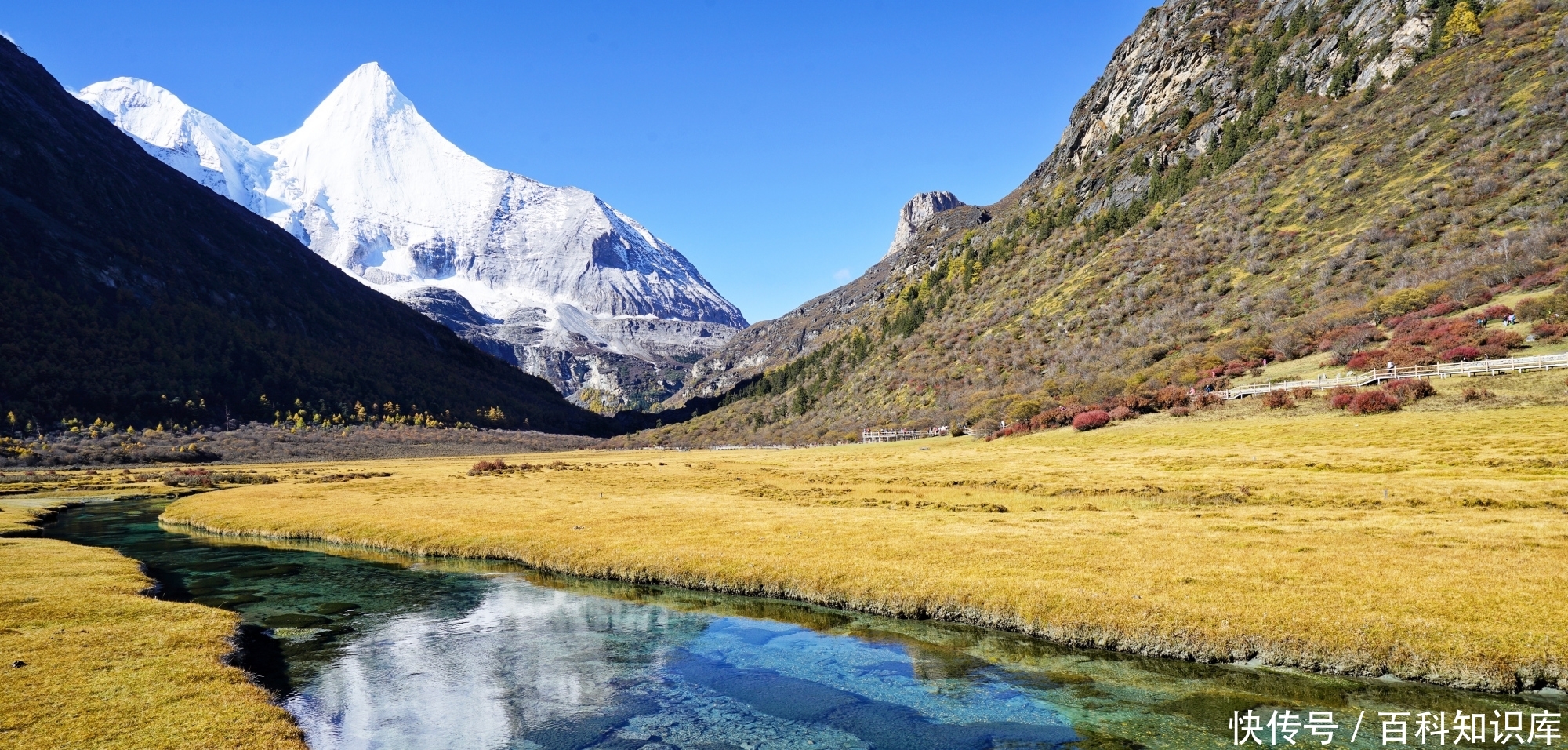 抖音里最火的网红景区,游客却对它褒贬不一,稻城亚丁究竟什么样
