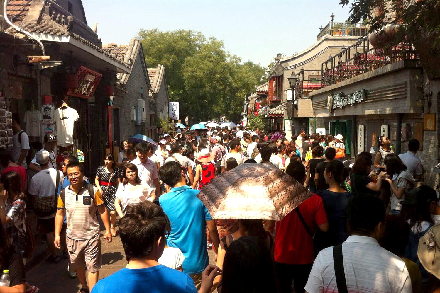 中国最有名的3条街,虽然游客吐槽物价贵,但依然每天人流爆满