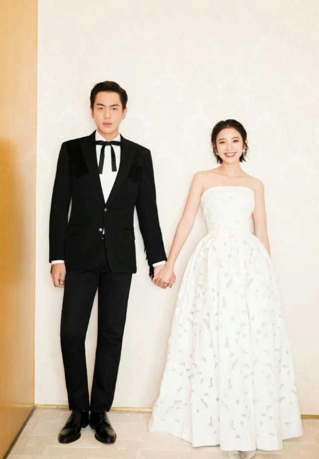张若昀唐艺昕已经结婚了？曝男方已把喜讯在朋友圈公开！