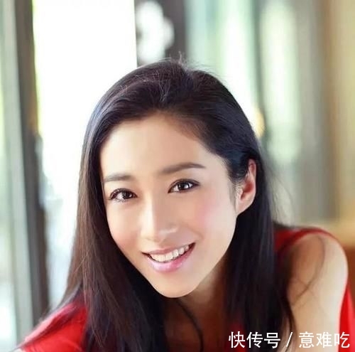 #低调#41岁刘思彤,出道22年形象多姿,如今低调嫁圈外富豪很幸福