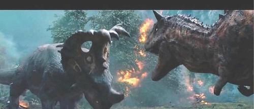 《侏罗纪世界3》前传短片将出，食肉牛龙大战中国角龙第二回合?