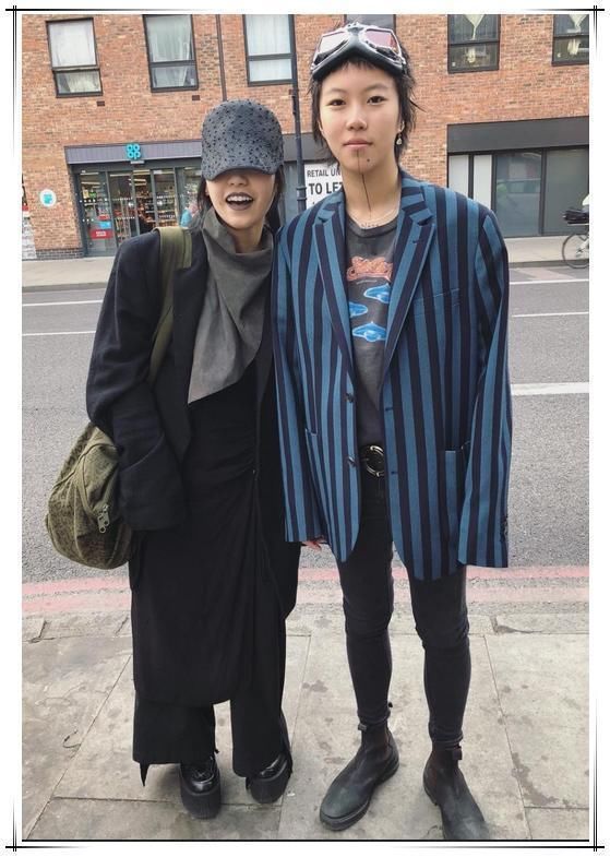 窦靖童又刷三观！这么大胆的裤子也敢穿出门，网友：王菲不管管吗