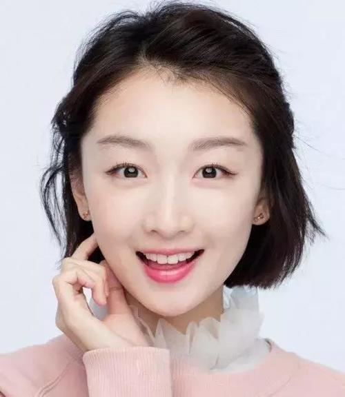 看周冬雨的时尚进阶之路