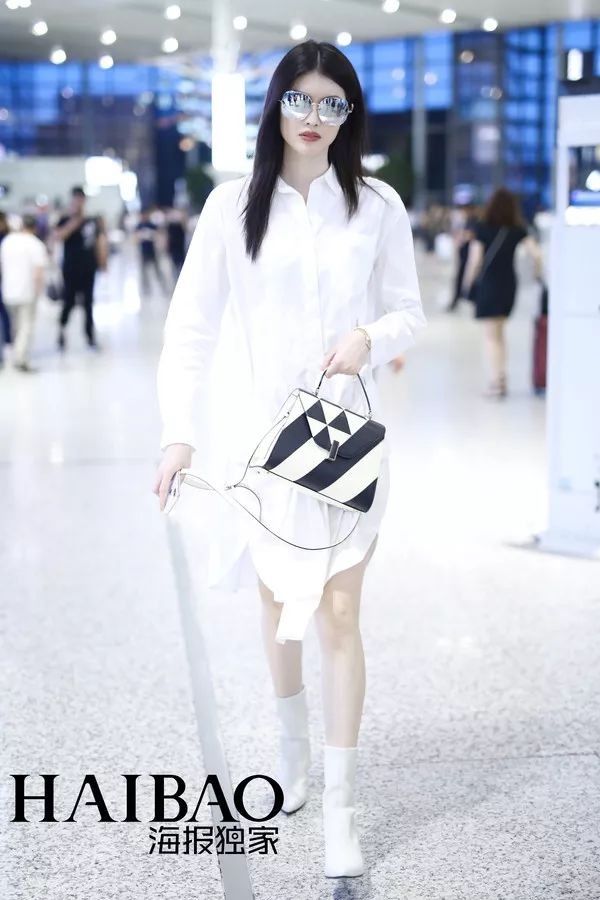 晴格格王艳让人不敢认!杨烁老婆原来是她…【海报街拍】