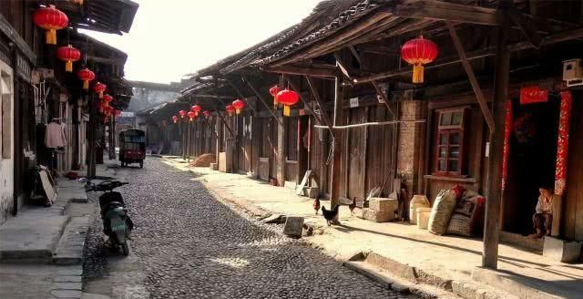 我国最美的一座古镇，被誉为“东方的威尼斯”，你知道是哪吗？