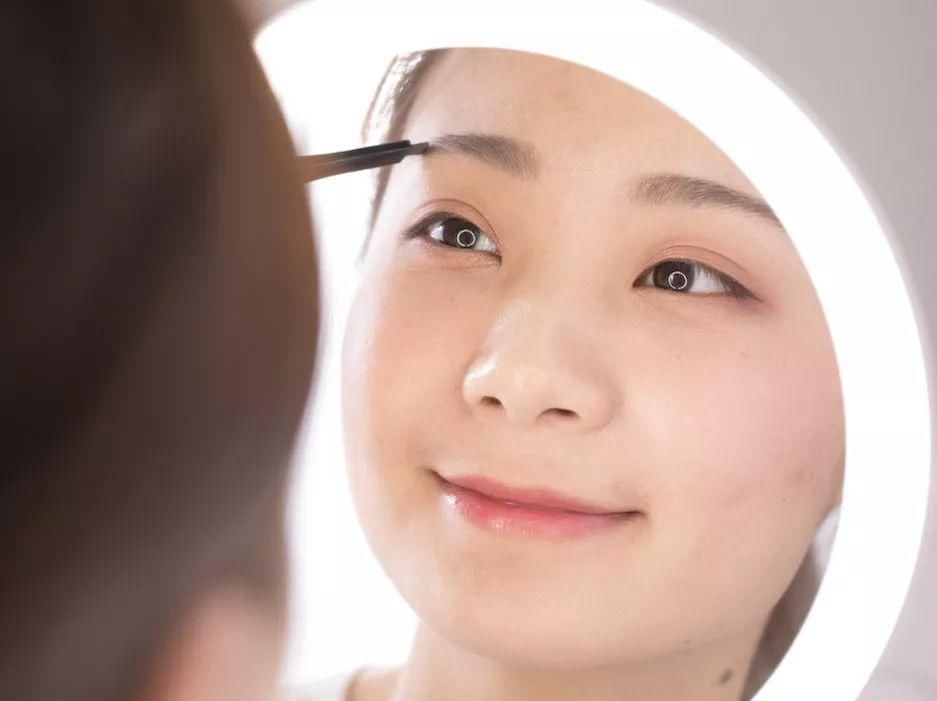 妆老是化不好，可能是镜子惹的祸