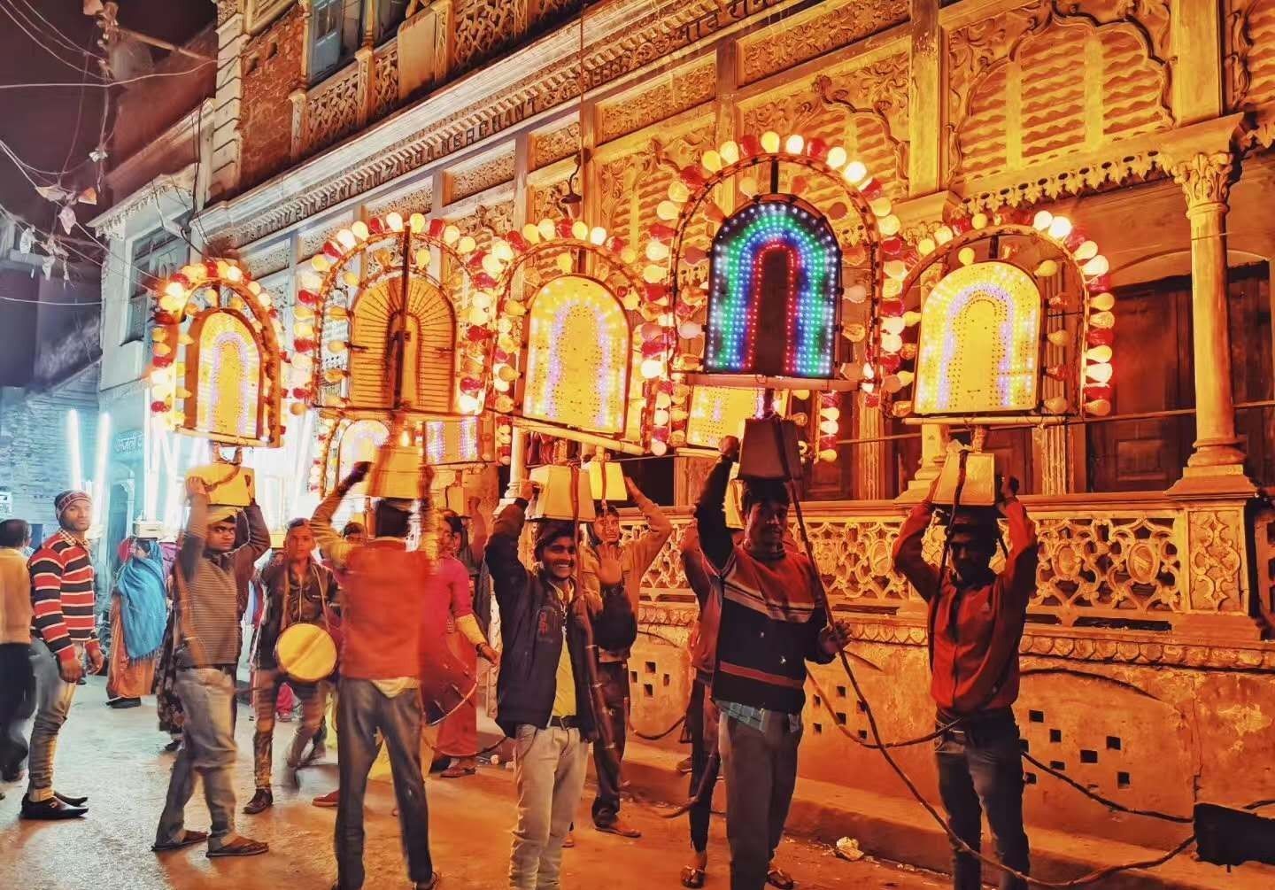 实拍印度重要圣地,拥有5000多年历史，至今依然保存着浓厚的传统