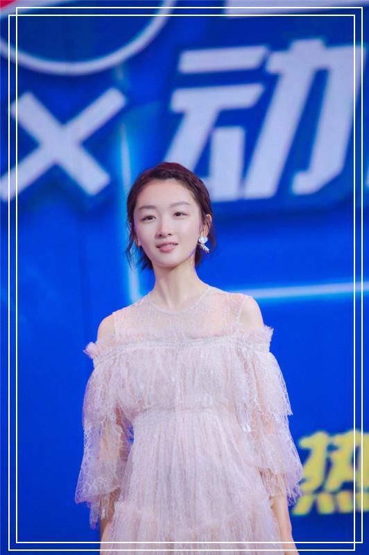 别以为只有超模才有大长腿，162周冬雨用实力告诉你矮个子也有！