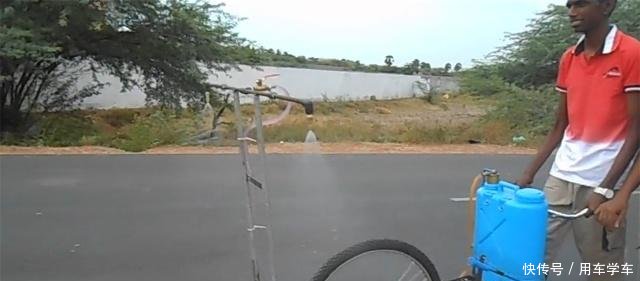 外国小哥发明“自行车”喷雾器，一天能喷20亩地，50元改装一台