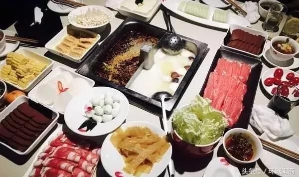 安踏2018年上半年营收破百亿;王健林和马化腾合作新公司落地