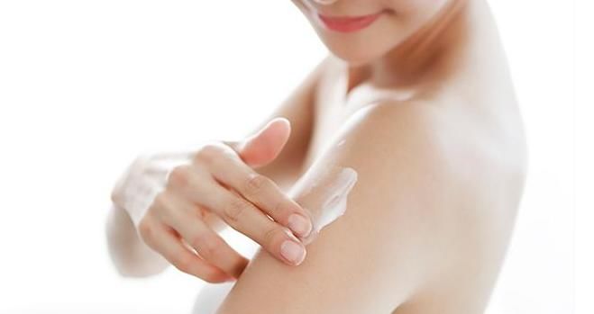  全身■好用的身体磨砂膏，清洁全身祛鸡皮，让肌肤光滑细腻！