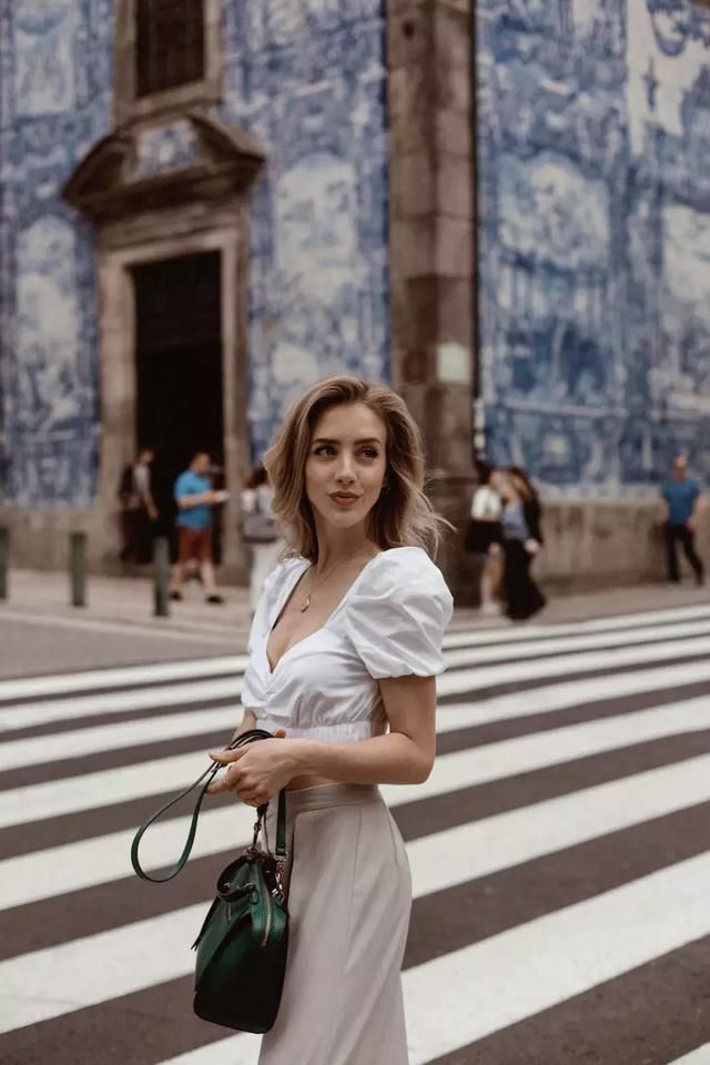 初代博主，最爱的还是她-换季穿衣没灵感?从她身上能找到!