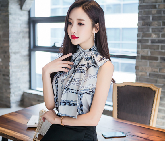 女神孙允珠，初春苔原娇寒凌冽铰链染花衫