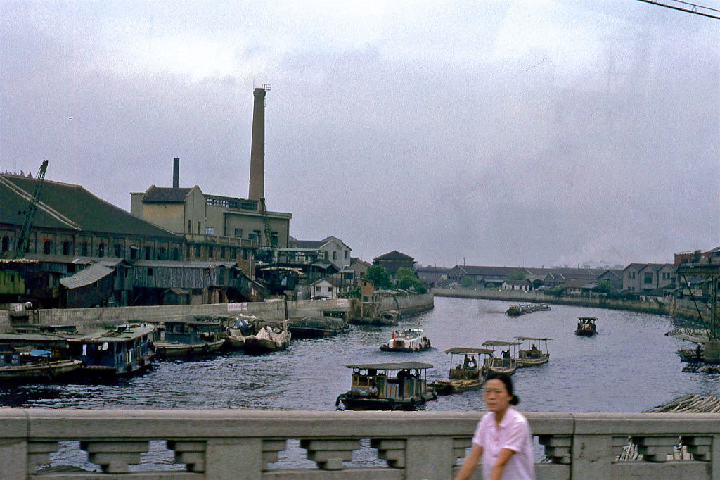 1979年改革之初的上海街市