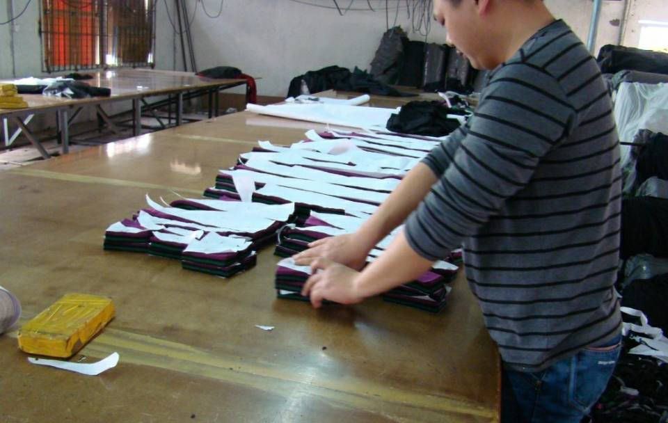  服装加工■不能打工的农村人，4人是农村创业的合适方法。成为老