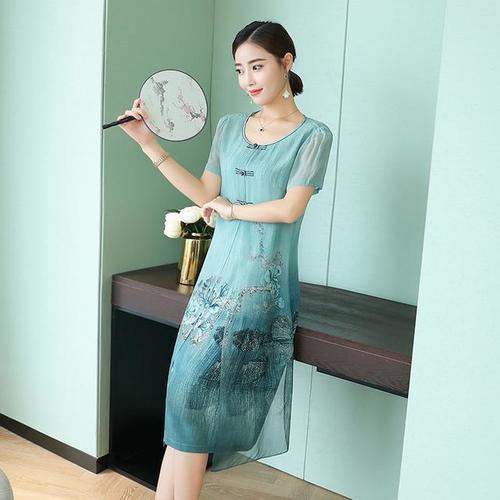 旗袍终于出新款了,比连衣裙好看,特别适合7060后女人