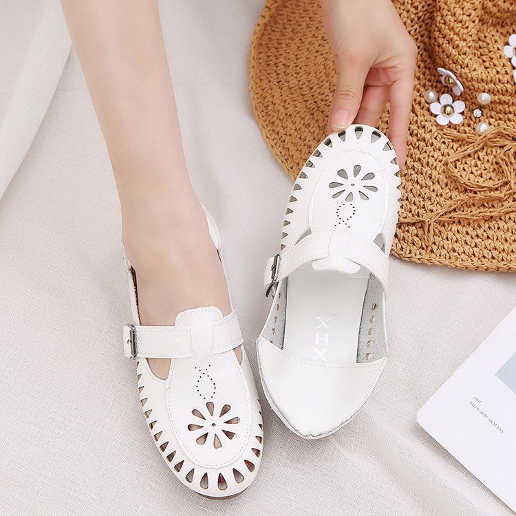 假如你爱美，尽量多穿这款女鞋，时髦减龄显脚白