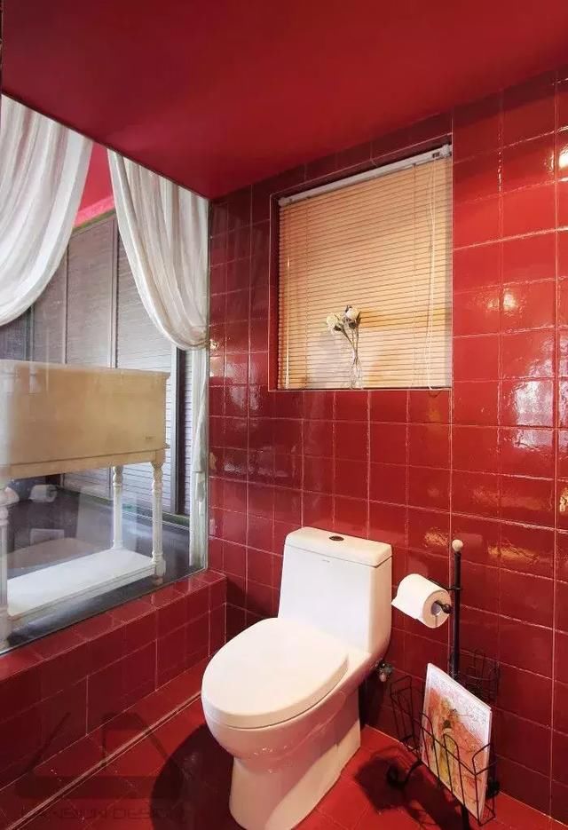 大红大绿，这家新房可能是全小区最漂亮的！颜色大胆，像童话世界