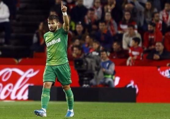  [巴萨]身价3亿西甲黑马！破BIG3格局把马竞甩身后，1个月连战皇