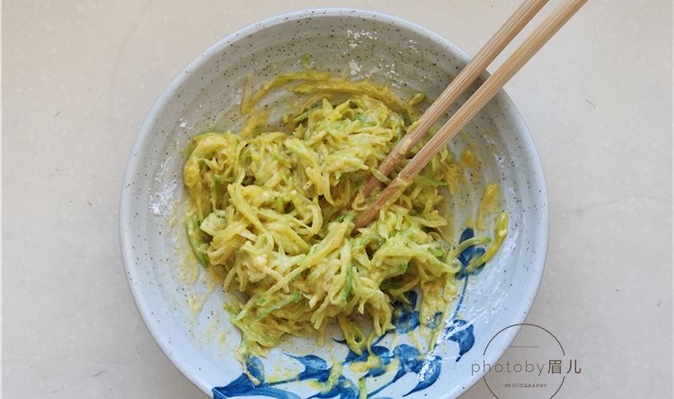  『萝卜』萝卜丸子好吃有窍门，10多分钟做1盘，外酥里软，比肉丸子都香