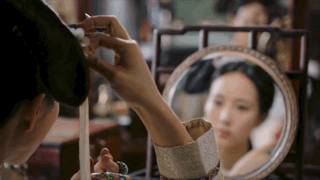 脸小到能埋碗里!海兰终于逆袭,张钧宁美妆教程已上线!