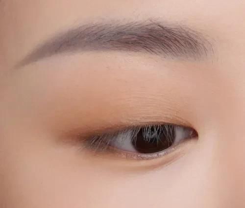  『女生』单眼皮小眼睛女生必须学会的眼妆画法！
