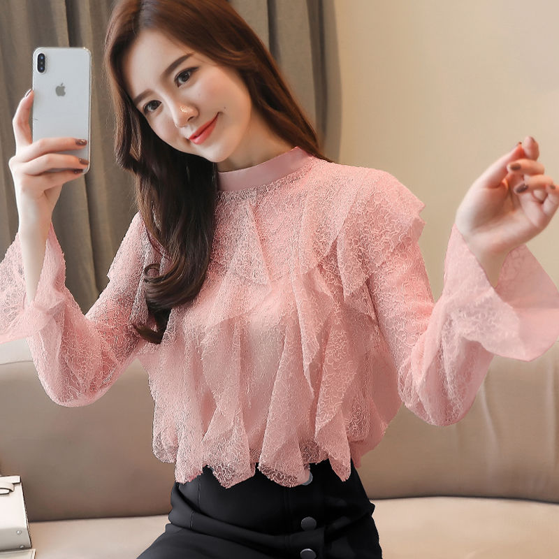 姑娘!别穿烂大街的短袖!今年新款“小衫”火到离谱，美到骨子里