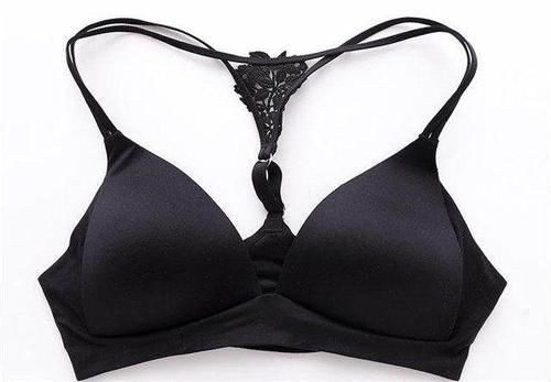 薄款透彻的衣服要穿什么内衣,才不会让这个夏季成为尴尬!