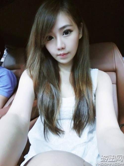 马来西亚短发正妹私房美照 五官精致御姐气息十足